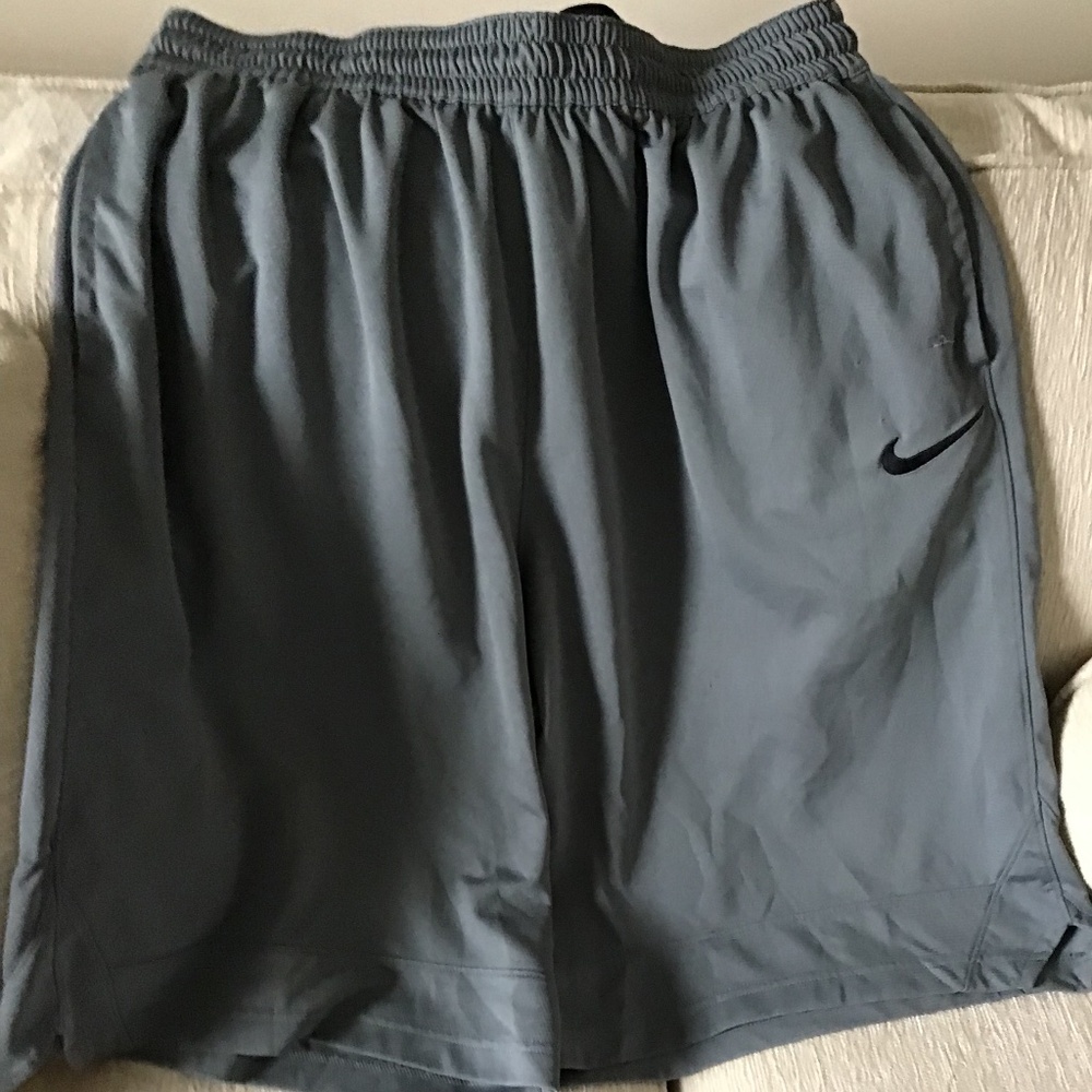NIKE SHORTS MENS